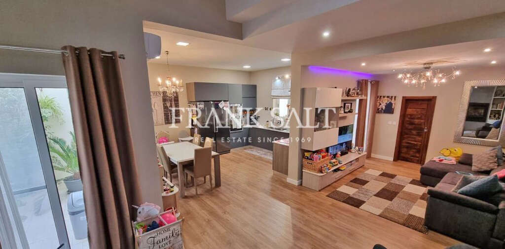 Casa de 3 dormitorios en Birkirkara, Malta No. 7520