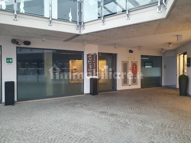 3غرفة عقار تجاري في Carvico, Italy رقم 91880