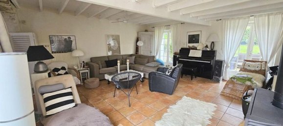 5 bedrooms House in Milly-la-Foret, France No. 311440 3