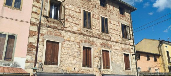 4 bedrooms Apartment in Creazzo, Italy No. 328061 3