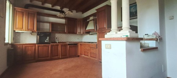 4 bedrooms Apartment in Creazzo, Italy No. 328061 6