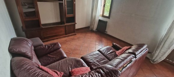 4 bedrooms Apartment in Creazzo, Italy No. 328061 8