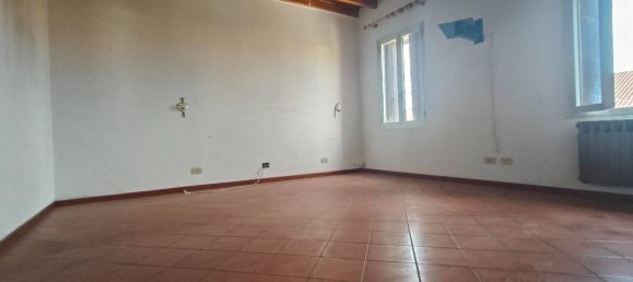 4 bedrooms Apartment in Creazzo, Italy No. 328061 15