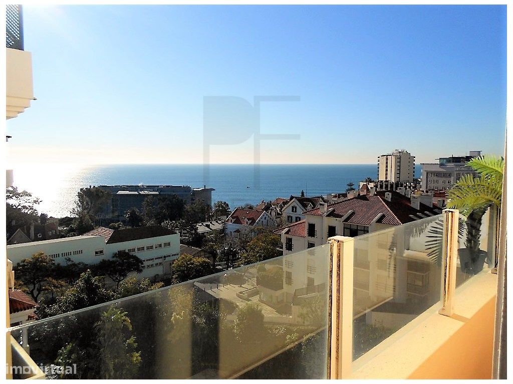 3 bedrooms Apartment in Cascais, Portugal No. 285511