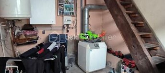 4 bedrooms House in Villeneuve-sur-Yonne, France No. 301695 11