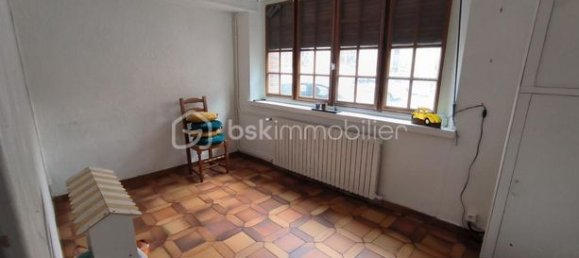 4 bedrooms House in Villeneuve-sur-Yonne, France No. 301695 6