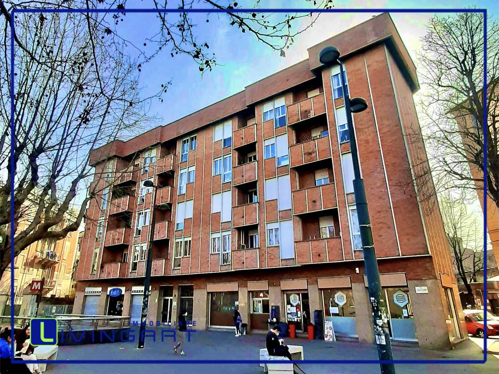 3 rooms Office in Turin, Italy No. 209016