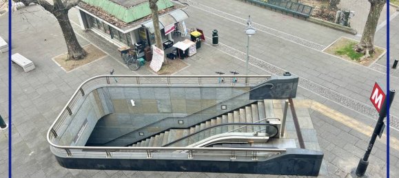 3 rooms Office in Turin, Italy No. 209016 4