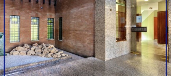 3 rooms Office in Turin, Italy No. 209016 3