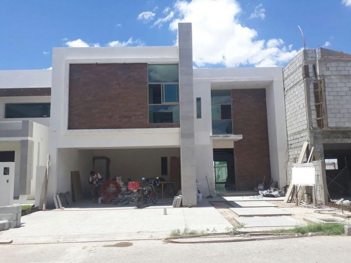 3 bedrooms House in Playa Vicente, Mexico No. 172357