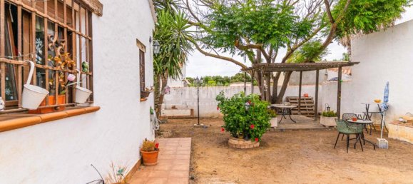 Дом с 4 комнатами в Кадис, Испания № 146083 4