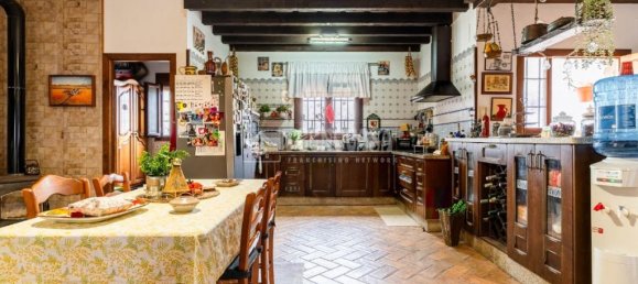 Дом с 4 комнатами в Кадис, Испания № 146083 9