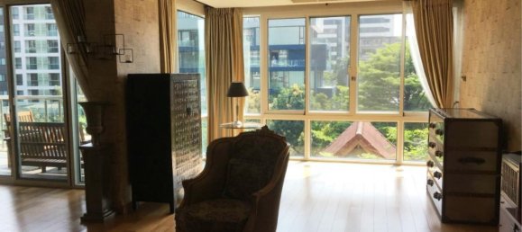 4 bedrooms Condo in Bangkok, Thailand No. 588 2