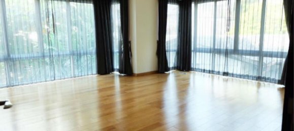 4 bedrooms Condo in Bangkok, Thailand No. 588 8