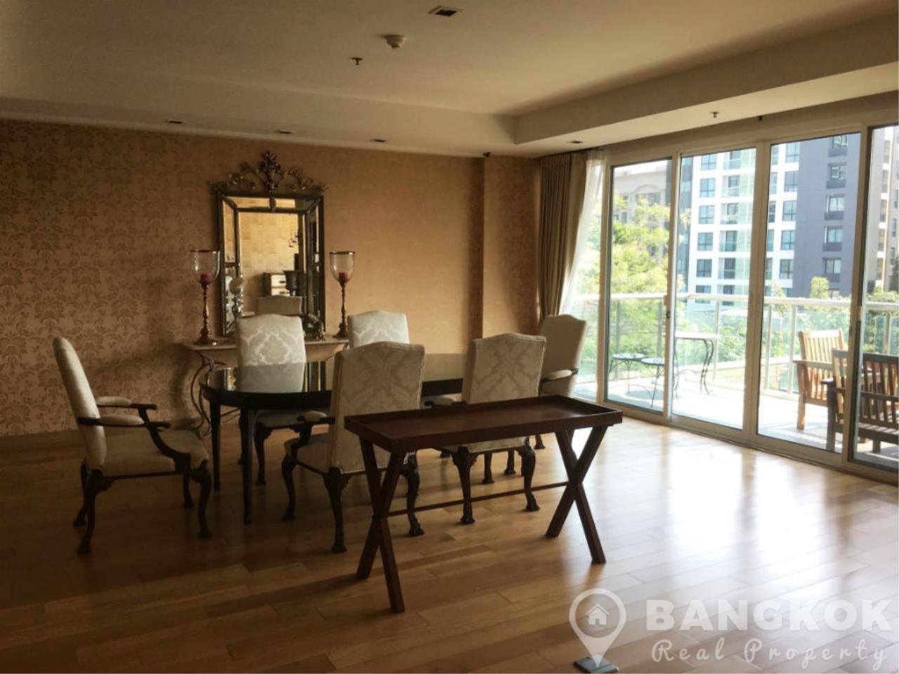 4 bedrooms Condo in Bangkok, Thailand No. 588