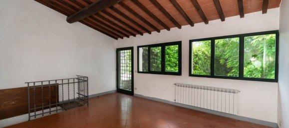 13 bedrooms House in Florence, Italy No. 207103 12