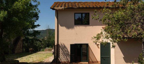 13 bedrooms House in Florence, Italy No. 207103 3