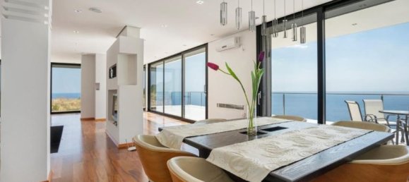 6 bedrooms Commercial property in Budva, Montenegro No. 93 11