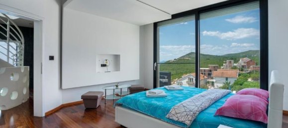 6 bedrooms Commercial property in Budva, Montenegro No. 93 14