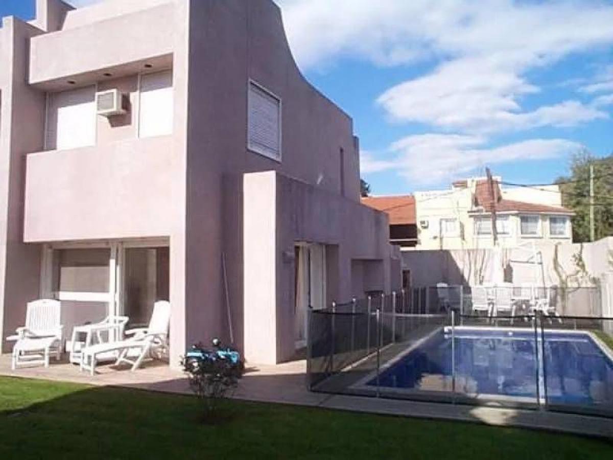 5 bedrooms House in Vicente Lopez, Argentina No. 51482