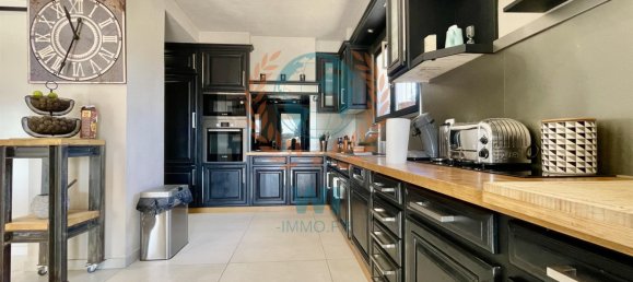 6 bedrooms Villa in Le Muy, France No. 353240 4