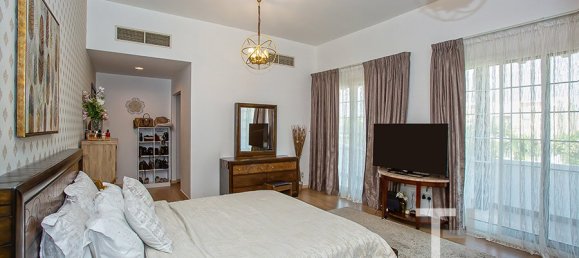 5 bedrooms Villa in Mudon, UAE No. 94305 26