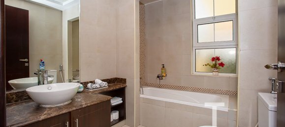 5 bedrooms Villa in Mudon, UAE No. 94305 16