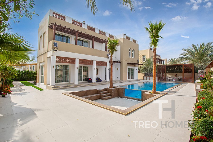 5 bedrooms Villa in Mudon, UAE No. 94305