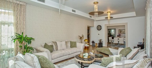 5 bedrooms Villa in Mudon, UAE No. 94305 10