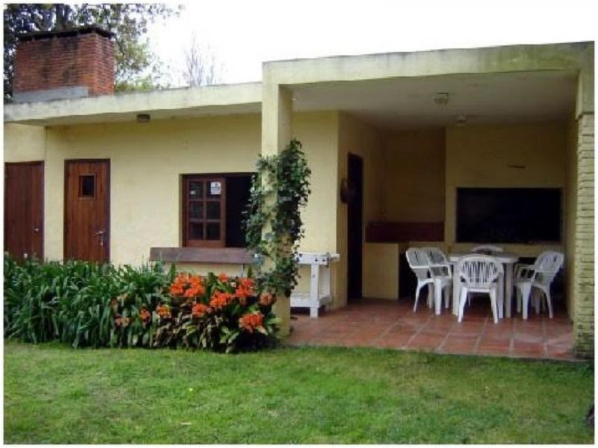 Дом с 3 спальнями в Мальдонадо, Уругвай № 4635