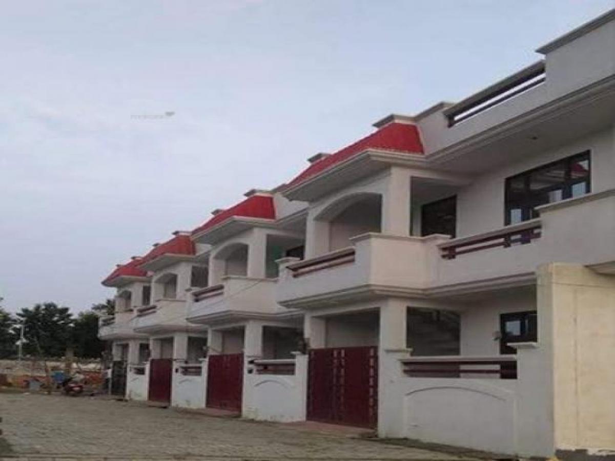 2 bedrooms House in Lucknow, India No. 26669