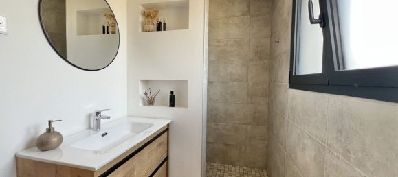 4 bedrooms House in Geneston, France No. 337442 9