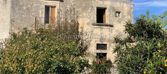Casa de 9 habitaciónes en Modica, Italy No. 231824 33