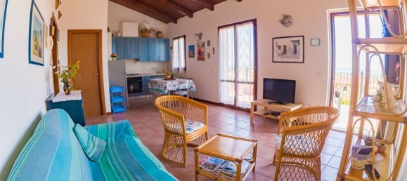 Квартира с 3 комнатами в Сан Костанцо, Италия № 270313 5