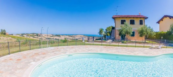 Квартира с 3 комнатами в Сан Костанцо, Италия № 270313 20