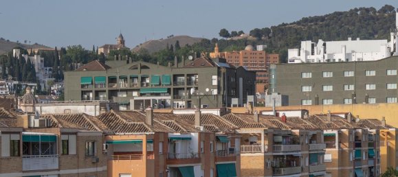 3 bedrooms Penthouse in Granada, Spain No. 166618 26