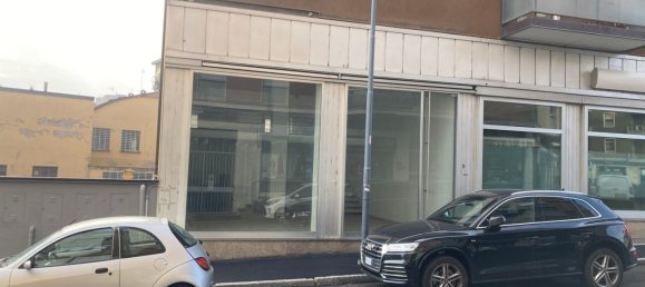 350m² Office in Piacenza, Italy No. 169866 2