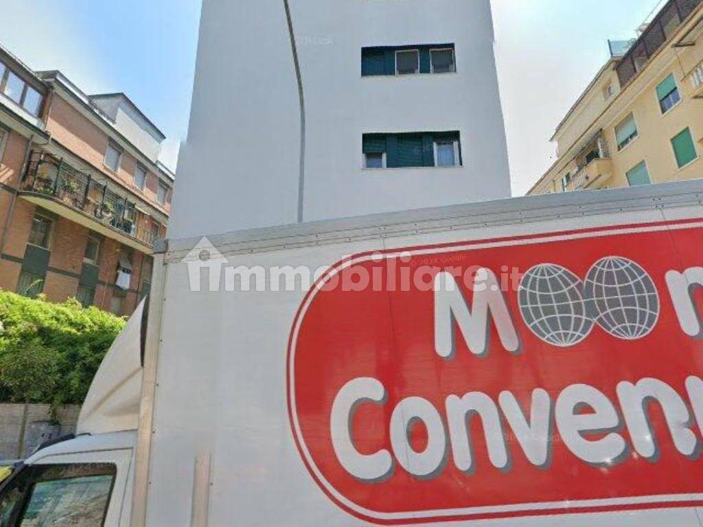 4 bedrooms Apartment in Rome, Italy No. 14100