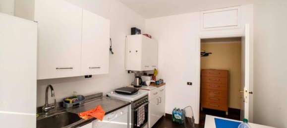 5 rooms Apartment in Rome, Italy No. 28321 11