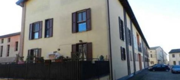 4 bedrooms Apartment in Spinadesco, Italy No. 96550 8