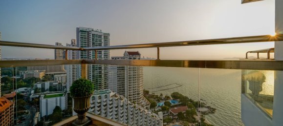 3 bedrooms Condo in Pattaya, Thailand No. 25060 6