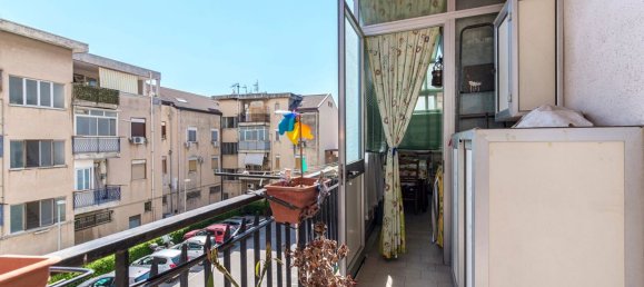 3-salle Appartement à Messina, Italy No. 81085 13