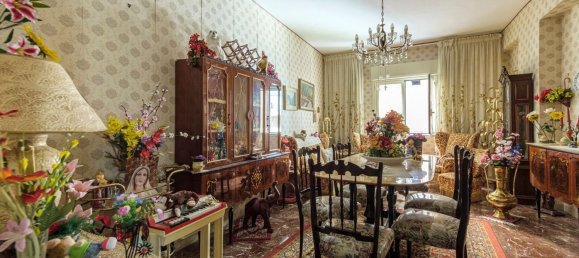 3-salle Appartement à Messina, Italy No. 81085 5