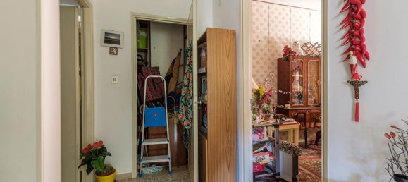 3-salle Appartement à Messina, Italy No. 81085 24