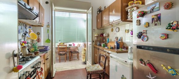 3-salle Appartement à Messina, Italy No. 81085 9