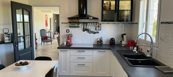 6 bedrooms House in Azay-le-Rideau, France No. 322413 2