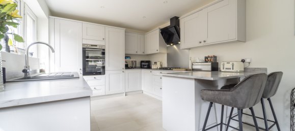 3 bedrooms Bungalow in Ashley Heath, United Kingdom No. 1034 2