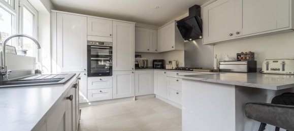 3 bedrooms Bungalow in Ashley Heath, United Kingdom No. 1034 3