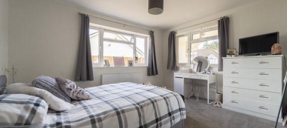 3 bedrooms Bungalow in Ashley Heath, United Kingdom No. 1034 9