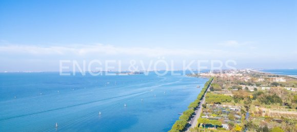 2 bedrooms Apartment in Venice, Italy No. 138729 4